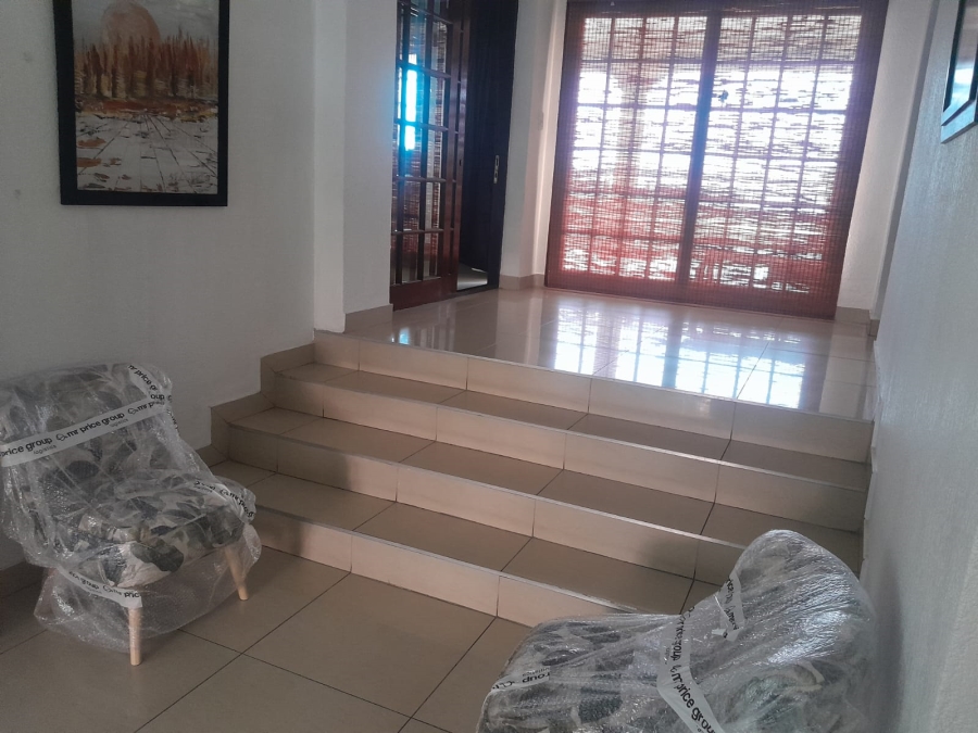 6 Bedroom Property for Sale in Safari Gardens North West